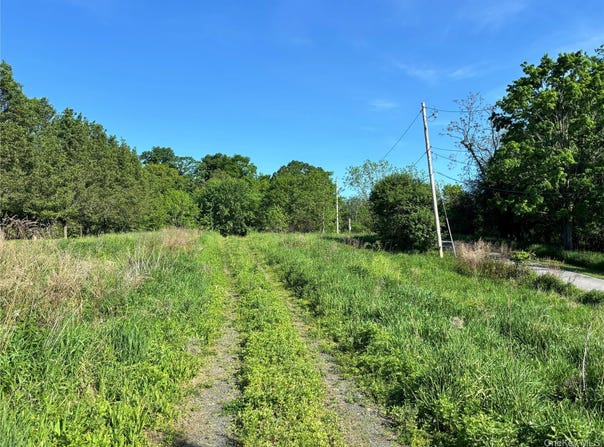 S Plank Road, Westtown, NY 10998