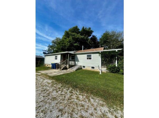 1042 Avenue E, Greencastle, IN 46135