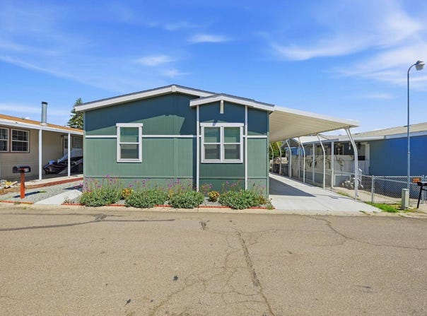 2515 Sweetwater Rd, Spring Valley, CA 91977