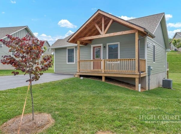 141 Pitts Way, Boone, NC 28645