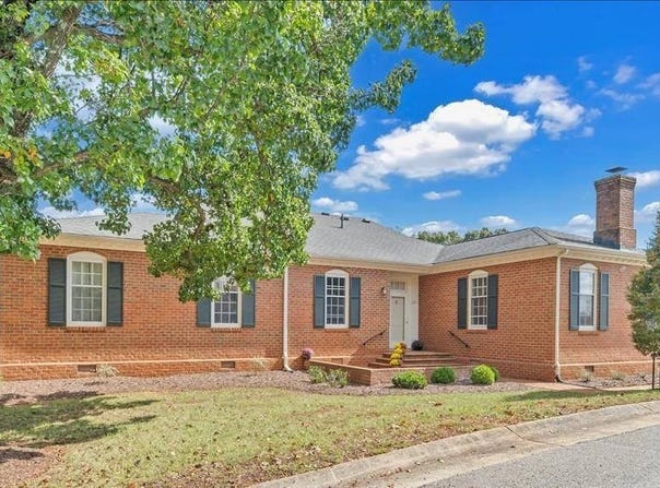 100 Carriage Way, Lynchburg, VA 24503