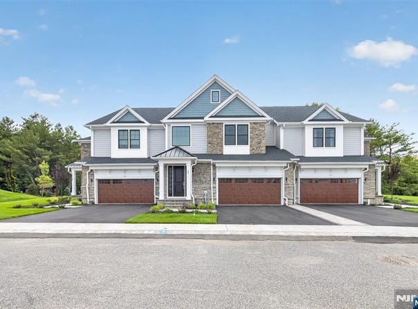 15 Muirfield Lane, River Vale, NJ 07675