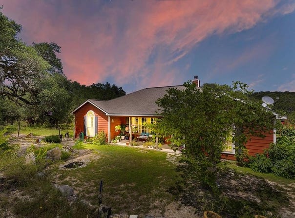 126 E Madrone Ridge, Comfort, TX 78013