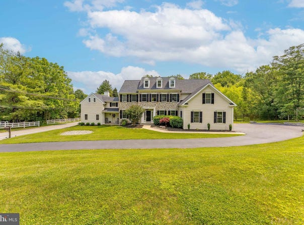 975 S WATERLOO Road, DEVON, PA 19333