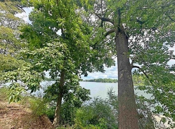 9246 E Koher Road, Syracuse, IN 46567