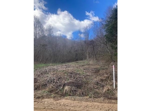 6 Toby Road, Manchester, KY 40962