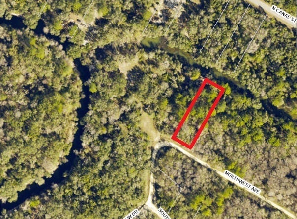7466 Northwest Avenue, Webster, FL 33597