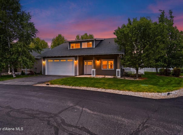 408 Becker Ln, Dover, ID 83825