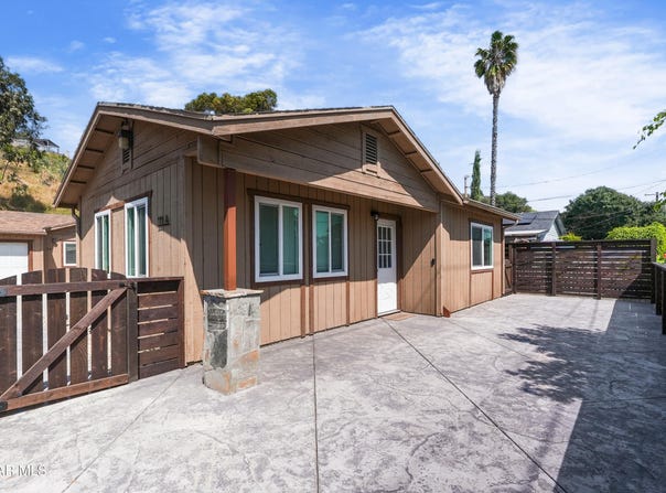 111 Everett Street, Moorpark, CA 93021
