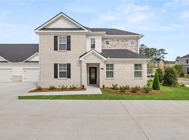 522 Silver Moon Drive, Loganville, GA 30052