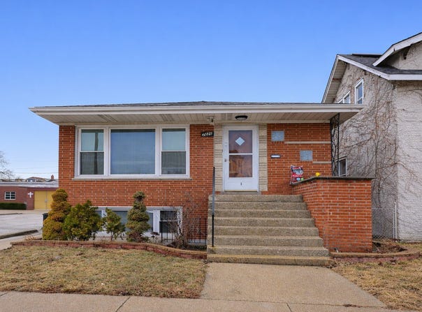 7426 W 62nd Place, Summit, IL 60501