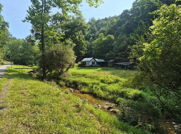 390 Lower Level Run, Cedarville, WV 26611