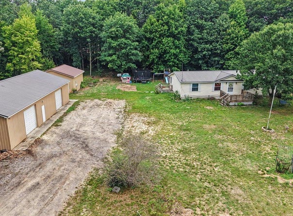 5847 W Austrian Pine Lane, Grant, MI 49327