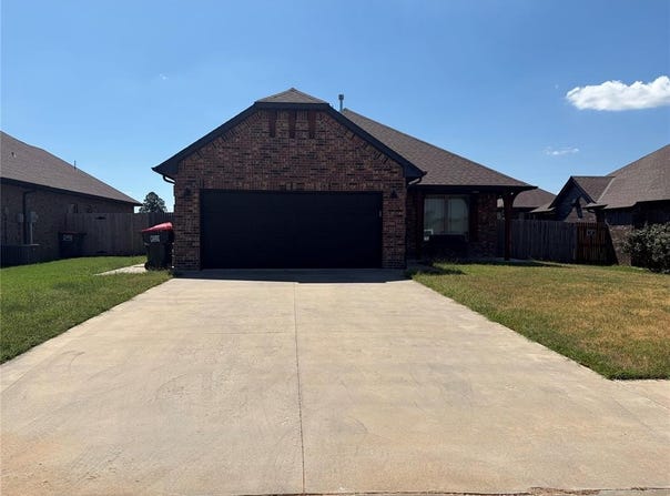 20812 Tempe Avenue, Harrah, OK 73045