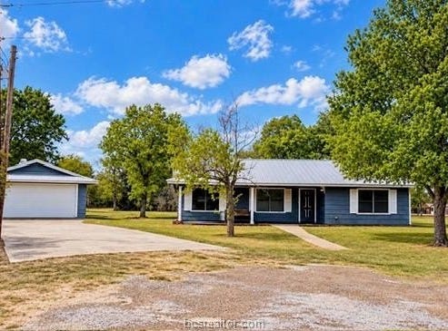 305 Gaywood Lane, Somerville, TX 77879