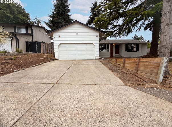 3755 SW 4TH St, Gresham, OR 97030