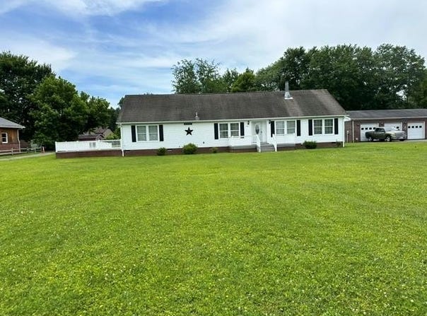 136 Little Rd, Raven, VA 24639