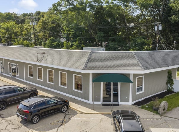 194 Main St, Amesbury, MA 01913