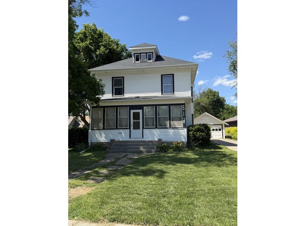 517 W 4th St, Spencer, IA 51301