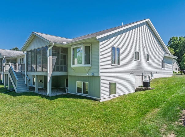 139 AQUILA CT S, Eagle River, WI 54521