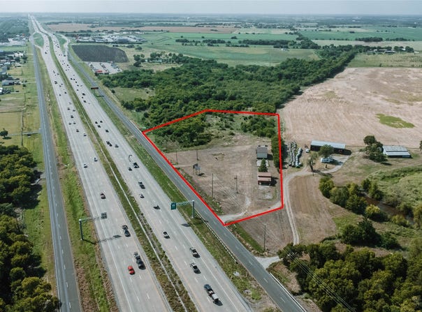 7110 S Interstate 45 Service Road, Alma, TX 75119