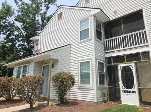 17 Waterview Dr, Galloway Township, NJ 08205