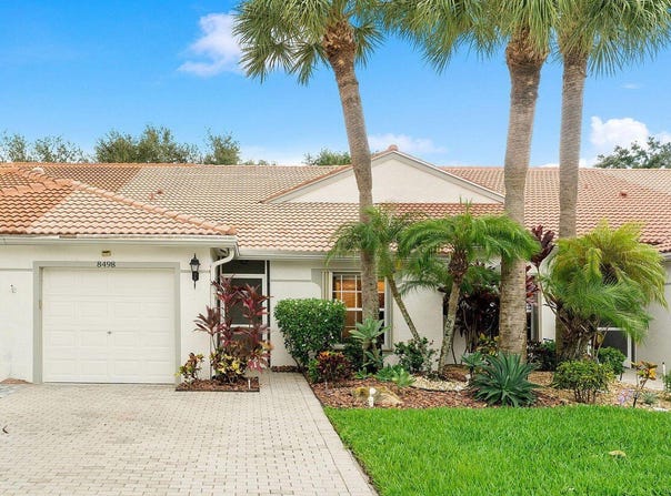 8498 LOGIA Circle, Boynton Beach, FL 33472