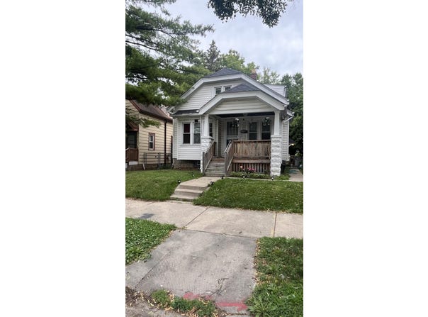 4232 W Auer Ave, Milwaukee, WI 53216
