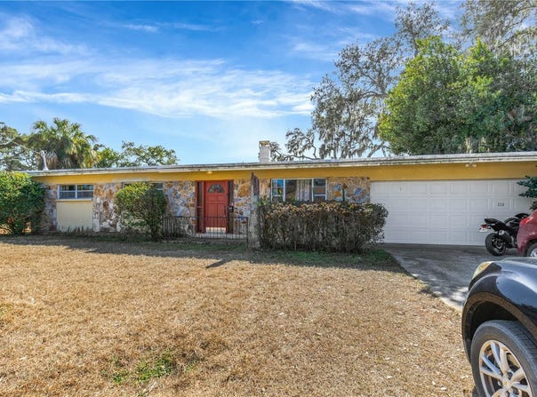 310 KENMORE Road, BRANDON, FL 33511