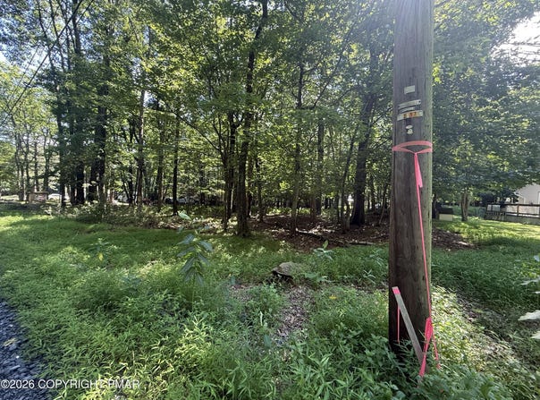 Valley Rd 744, Effort, PA 18330
