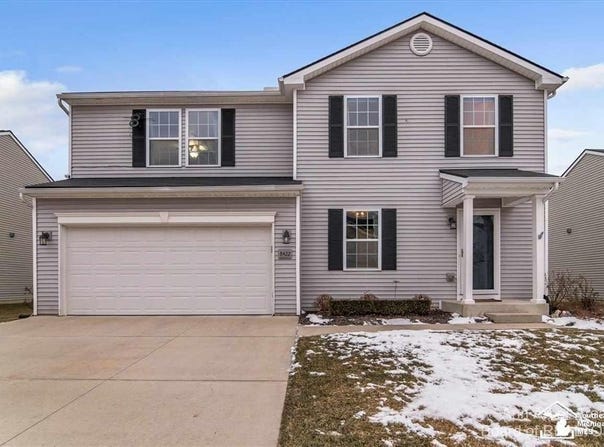 8422 Walnut Hill, Dexter, MI 48130