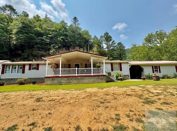 1436 Steels Hollow Rd, HANOVER, WV 24839