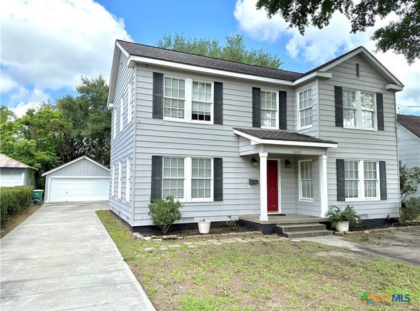 1403 N Bridge Street, Victoria, TX 77901