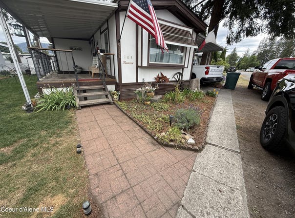 9128 N Starr Loop, Hayden, ID 83835