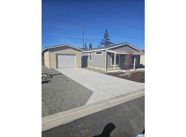 881 N Iris, Sequim, WA 98382-9552