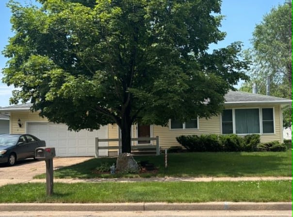 2944 Saturn Avenue, Eau Claire, WI 54703