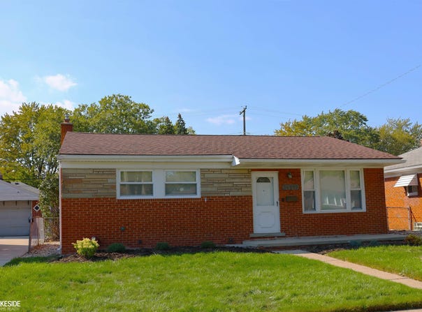 24595 Beck Avenue, Eastpointe, MI 48021