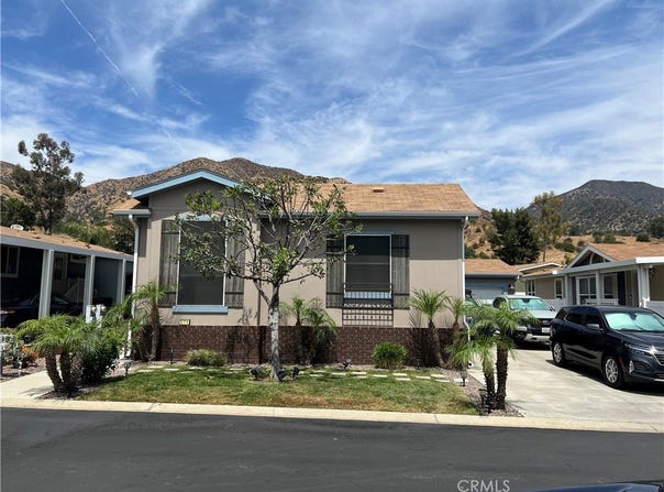 15455 Glenoaks Boulevard, Sylmar, CA 91342
