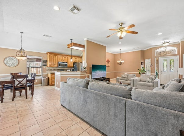 5111 Misty Lane, Pasadena, TX 77505