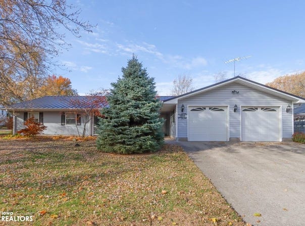 201 N Chestnut, Winfield, IA 52659
