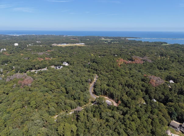 10 Sages Way, Oak Bluffs, MA 02557