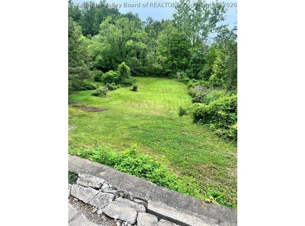 861 McQueen Boulevard, St Albans, WV 25177
