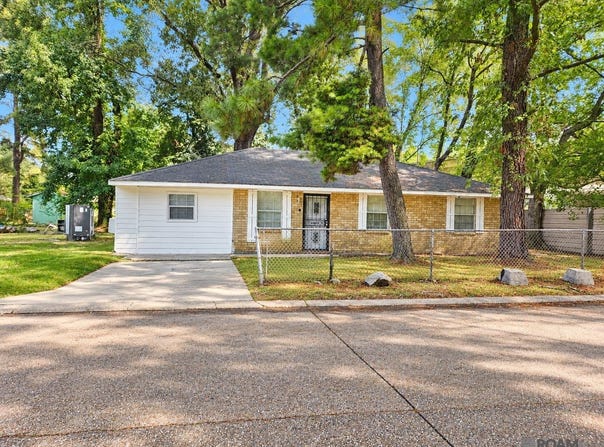 2779 Lark St, Baton Rouge, LA 70807