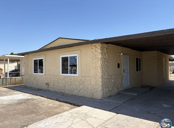 934 E 6th St, Calexico, CA 92231