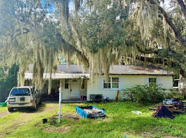 255 VALENCIA Road, DEBARY, FL 32713