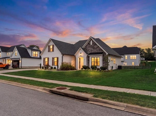3012 Red Oak Trail, Versailles, KY 40383