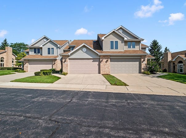 157 Harper Lane, Lemont, IL 60439