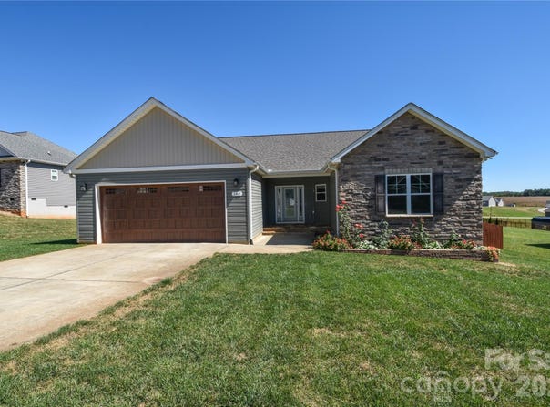 148 Greythorn Drive, Statesville, NC 28625