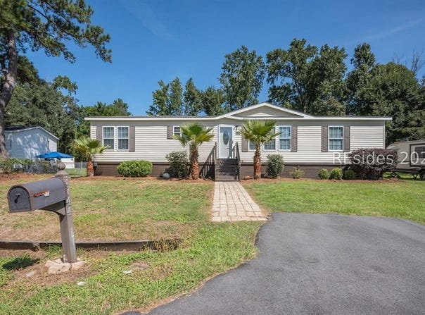 1744 Jasperstone Circle, Beaufort, SC 29906