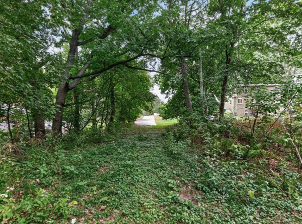 Eriks Boulevard, Eagan, MN 55122